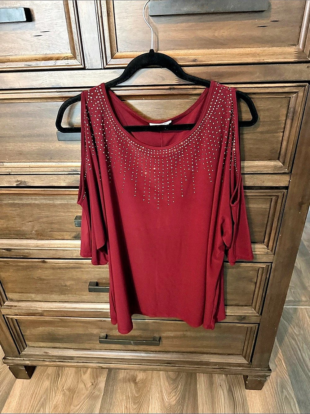 Exclusive One Embellished Tunic in burgundy Like New